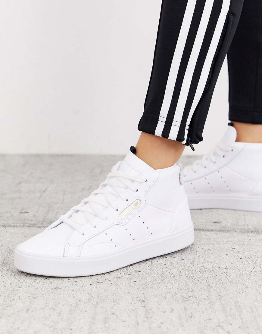 Sneakers in White - Asos Woman - Adidas GOOFASH