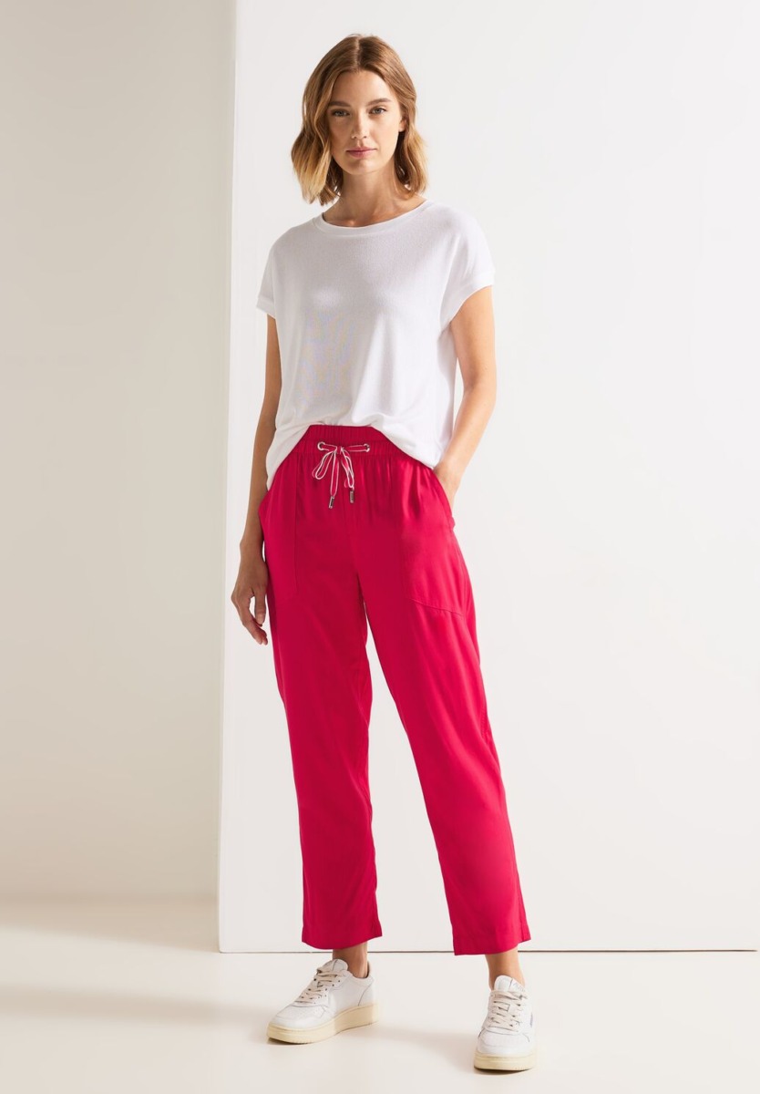 Trousers Red Street One Woman GOOFASH