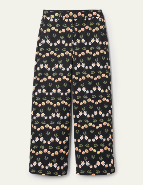 Trousers in Black from Boden GOOFASH