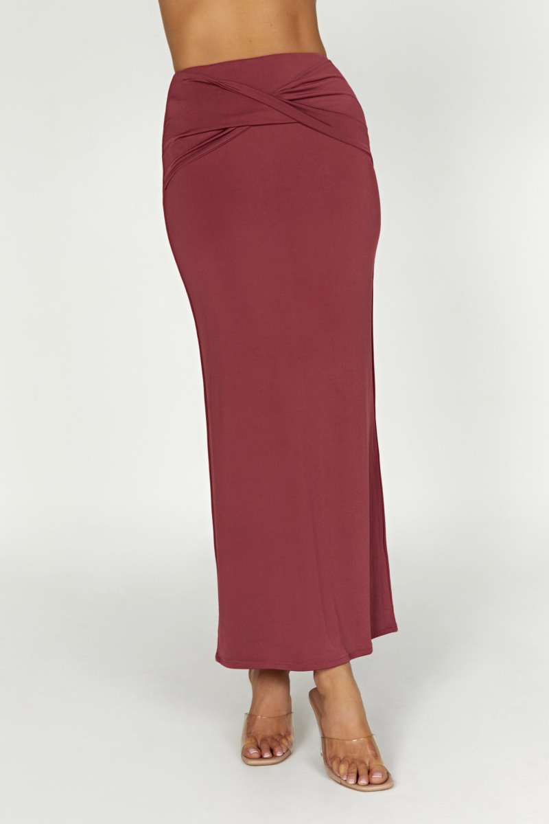 Woman Burgundy Skirt from Meshki GOOFASH