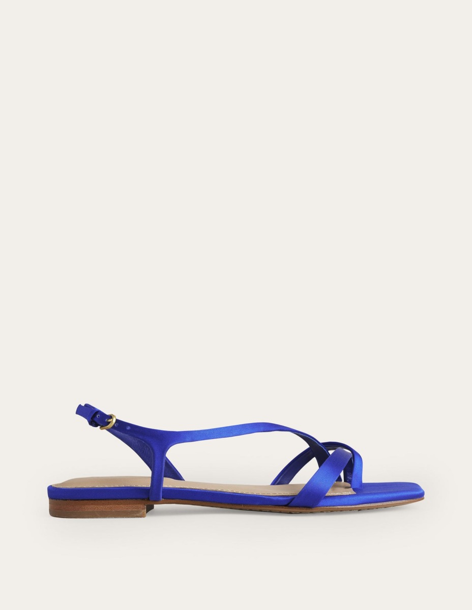 Woman Flat Sandals in Sand at Boden GOOFASH