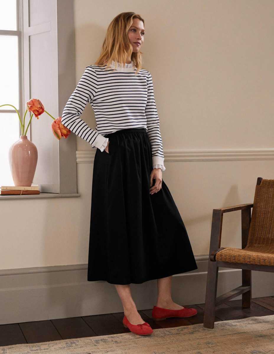 Woman Skirt in Black by Boden GOOFASH