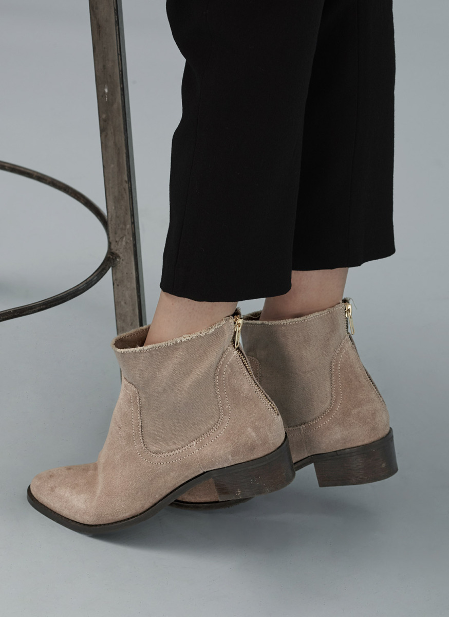 Women Ankle Boots in Grey by Brora GOOFASH
