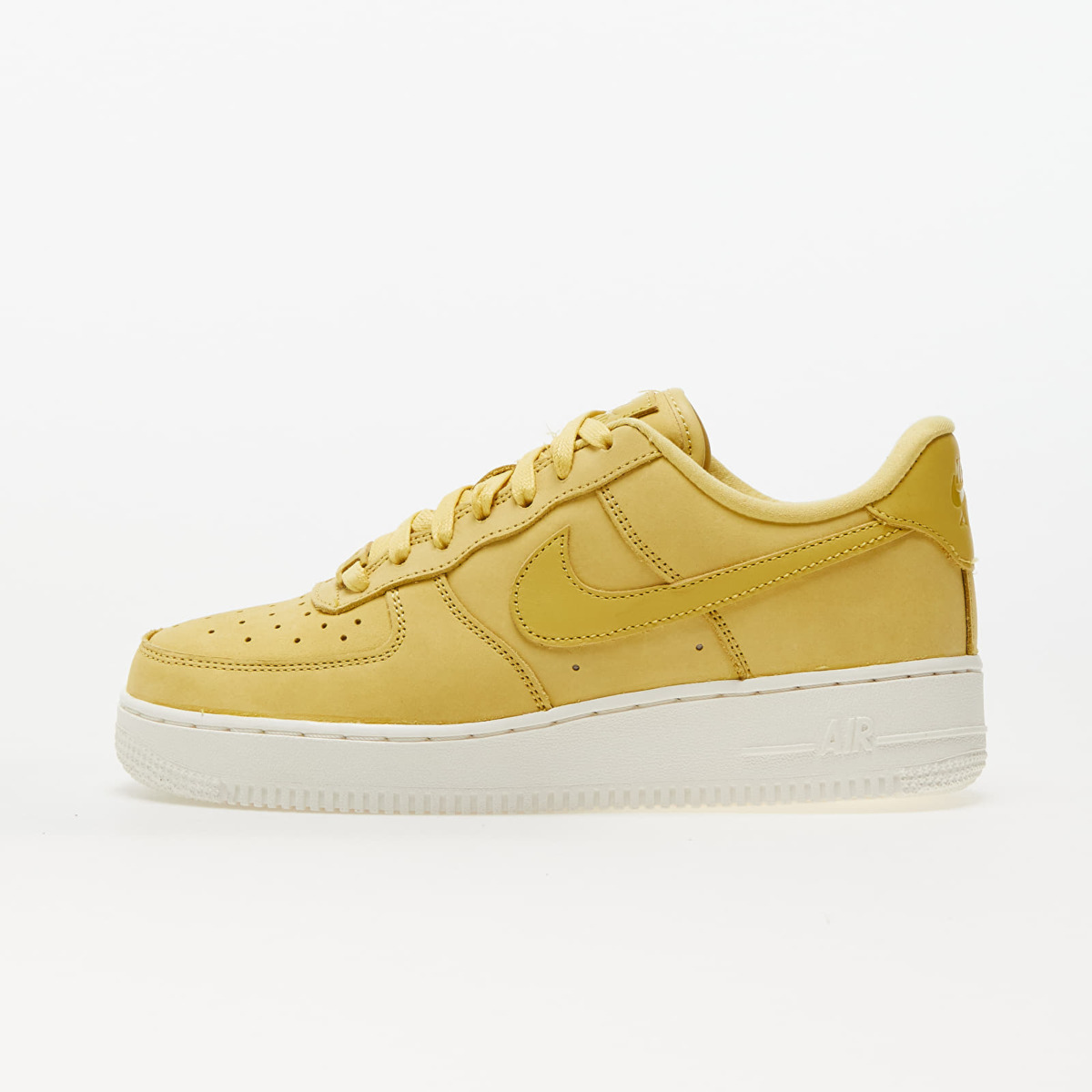 Women Gold Air Force from Footshop GOOFASH