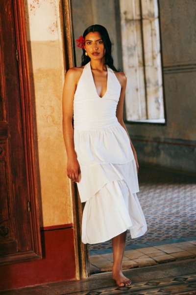 Women Maxi Dress in White from Meshki GOOFASH