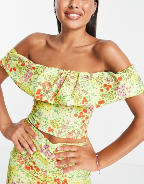 Asos - Crop Top in Green for Women from River Island GOOFASH