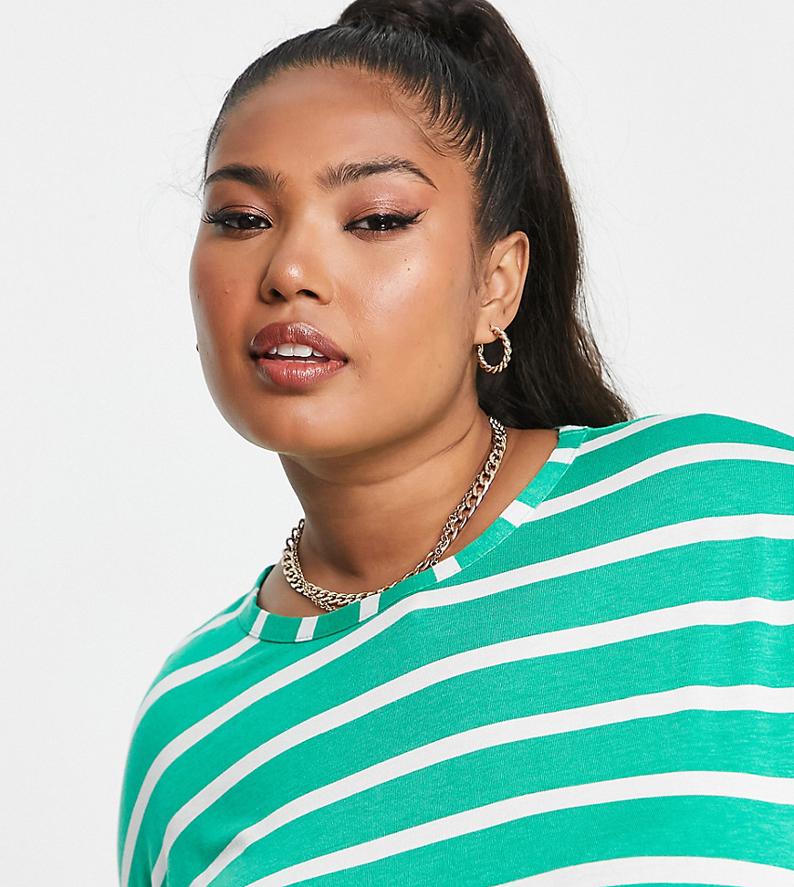 Asos Ladies T-Shirt in Green by Yours GOOFASH