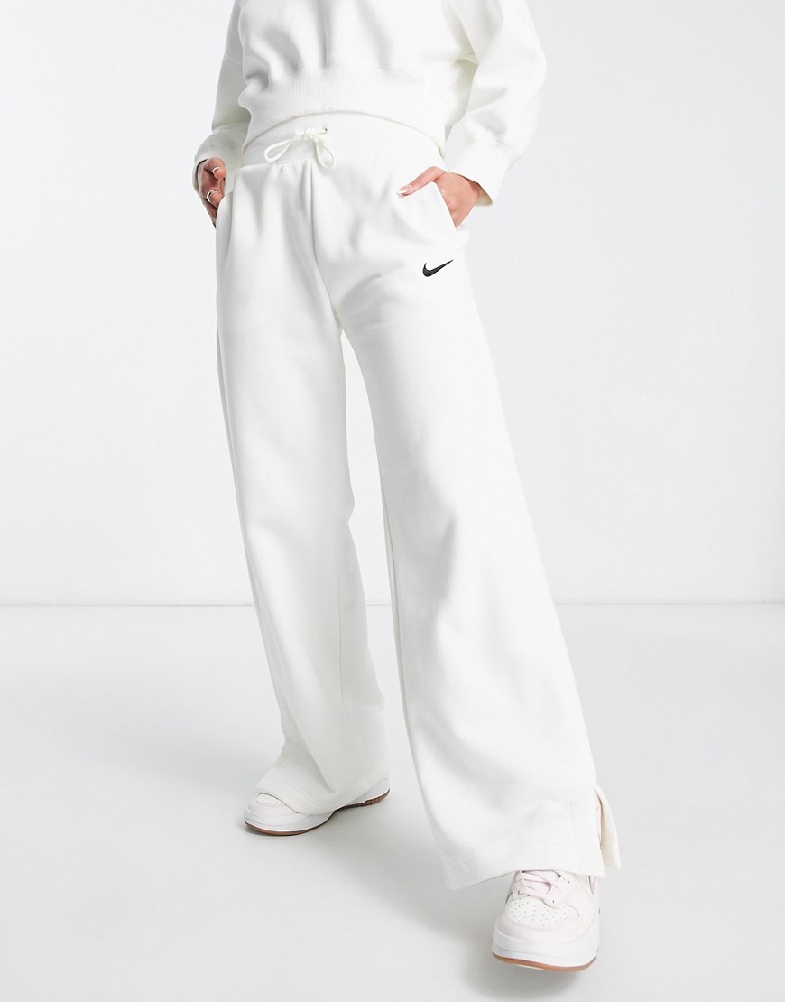 Asos - Lady Sweatpants White from Nike GOOFASH