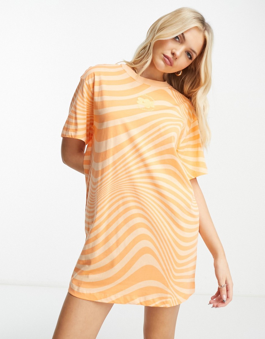 Asos - Women's T-Shirt Orange from Nike GOOFASH
