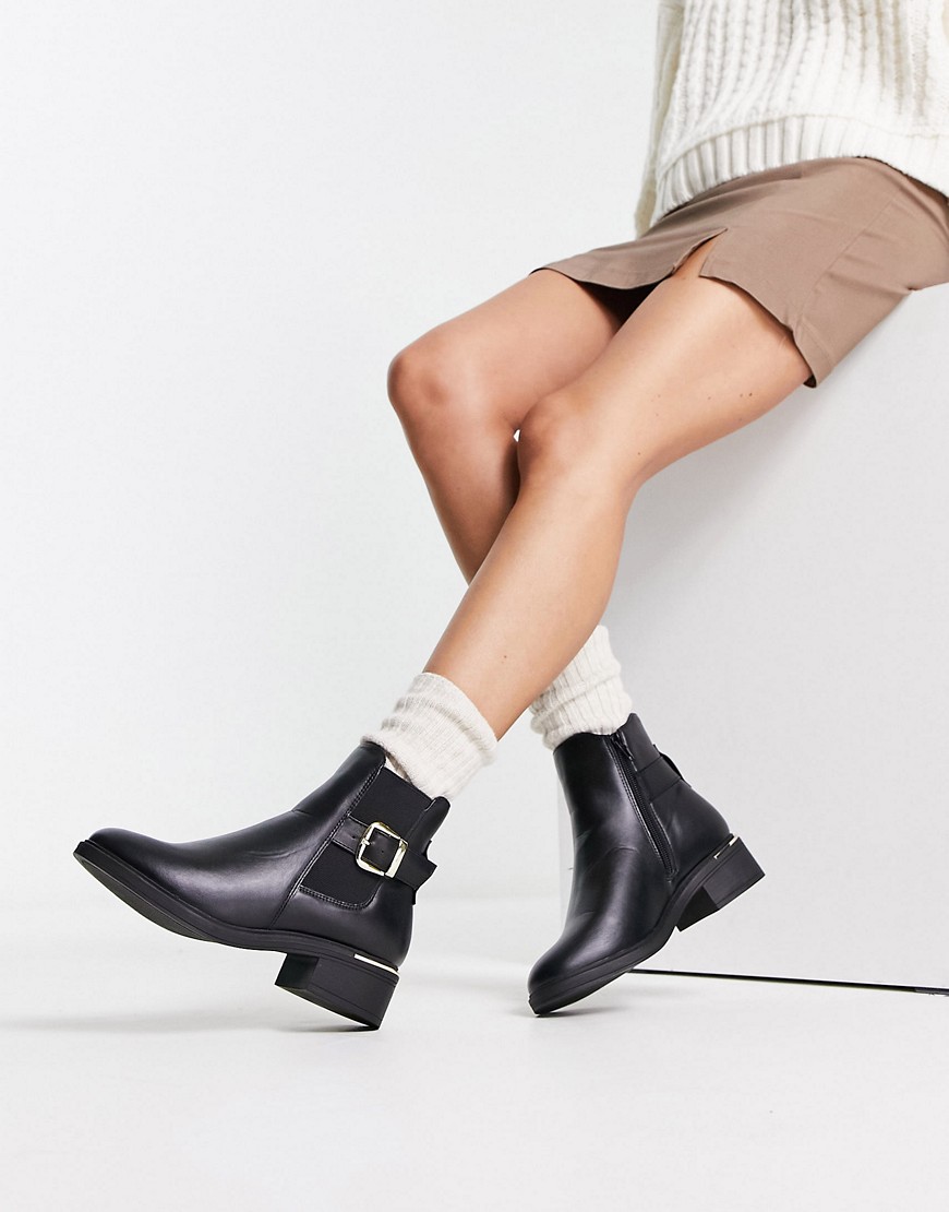 Black Chelsea Boots from Asos GOOFASH