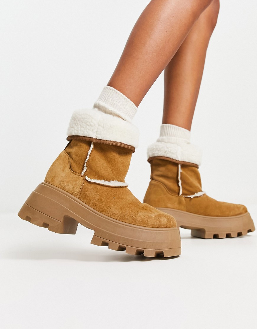 Boots in Brown Asos GOOFASH