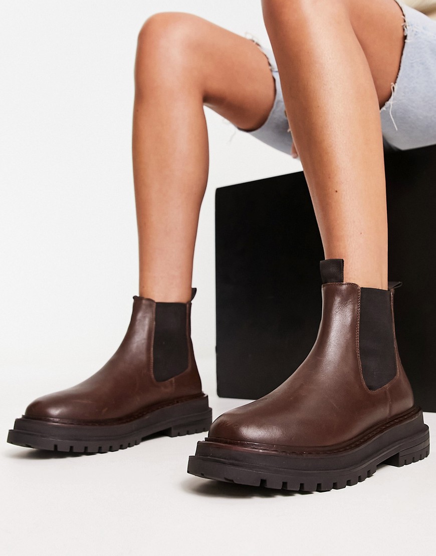 Chelsea Boots in Brown for Woman at Asos GOOFASH