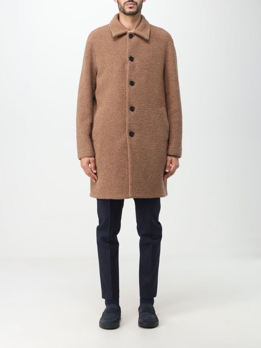 Coat in Camel from Giglio GOOFASH