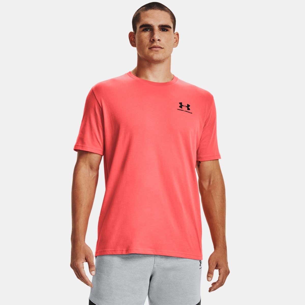 Gent Short Sleeve Shirt Red from Under Armour GOOFASH