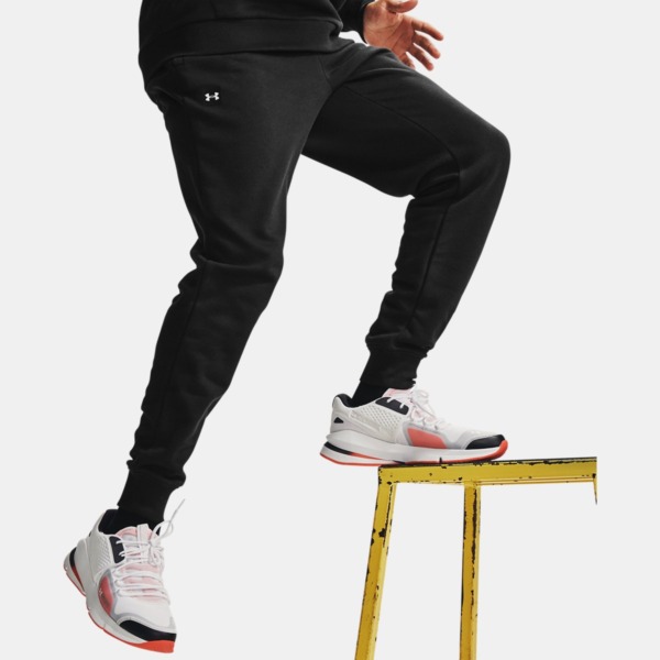 Gents Black Joggers at Under Armour GOOFASH