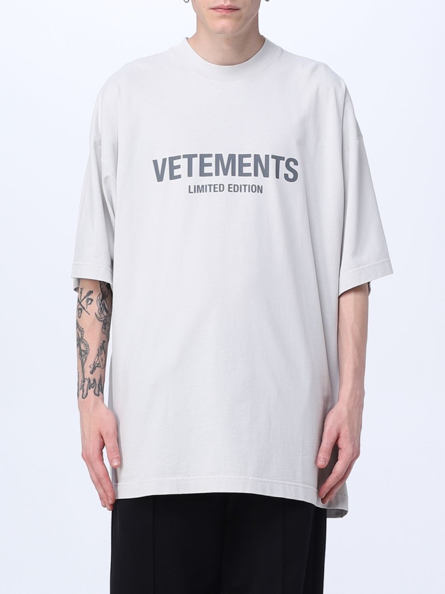 Giglio - Gents T-Shirt Grey by Vetements GOOFASH