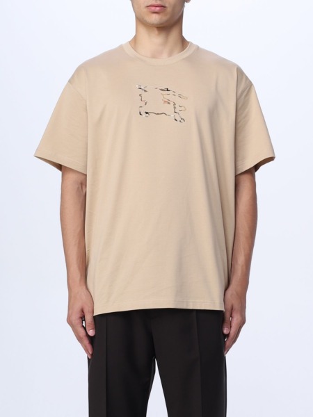 Giglio Man T-Shirt Beige by Burberry GOOFASH