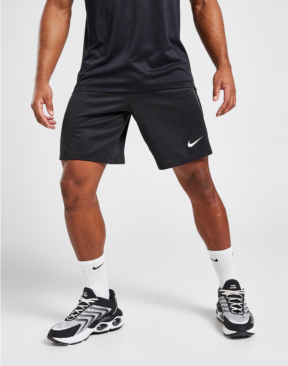 JD Sports Shorts in Black by Nike GOOFASH