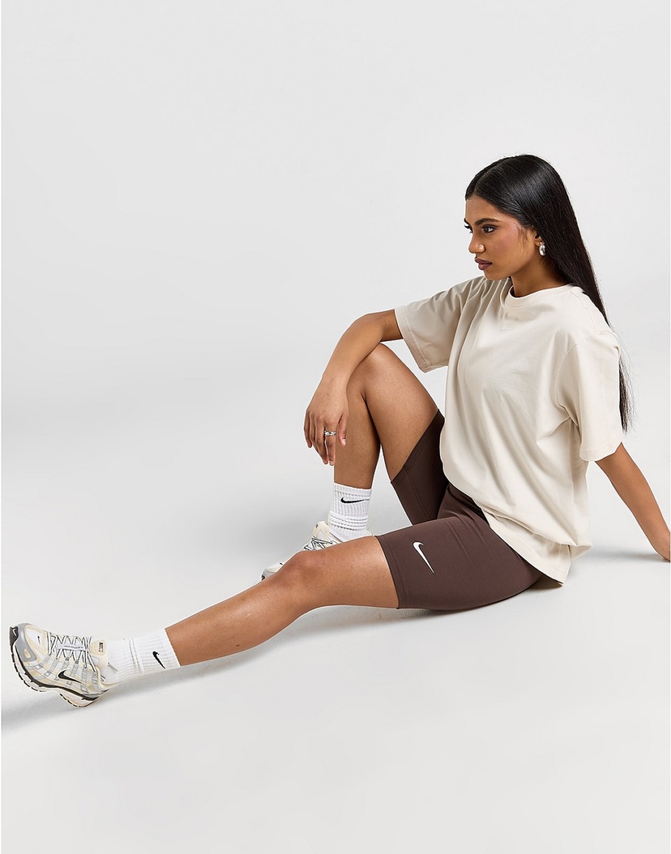 JD Sports - Women Shorts in Brown by Nike GOOFASH