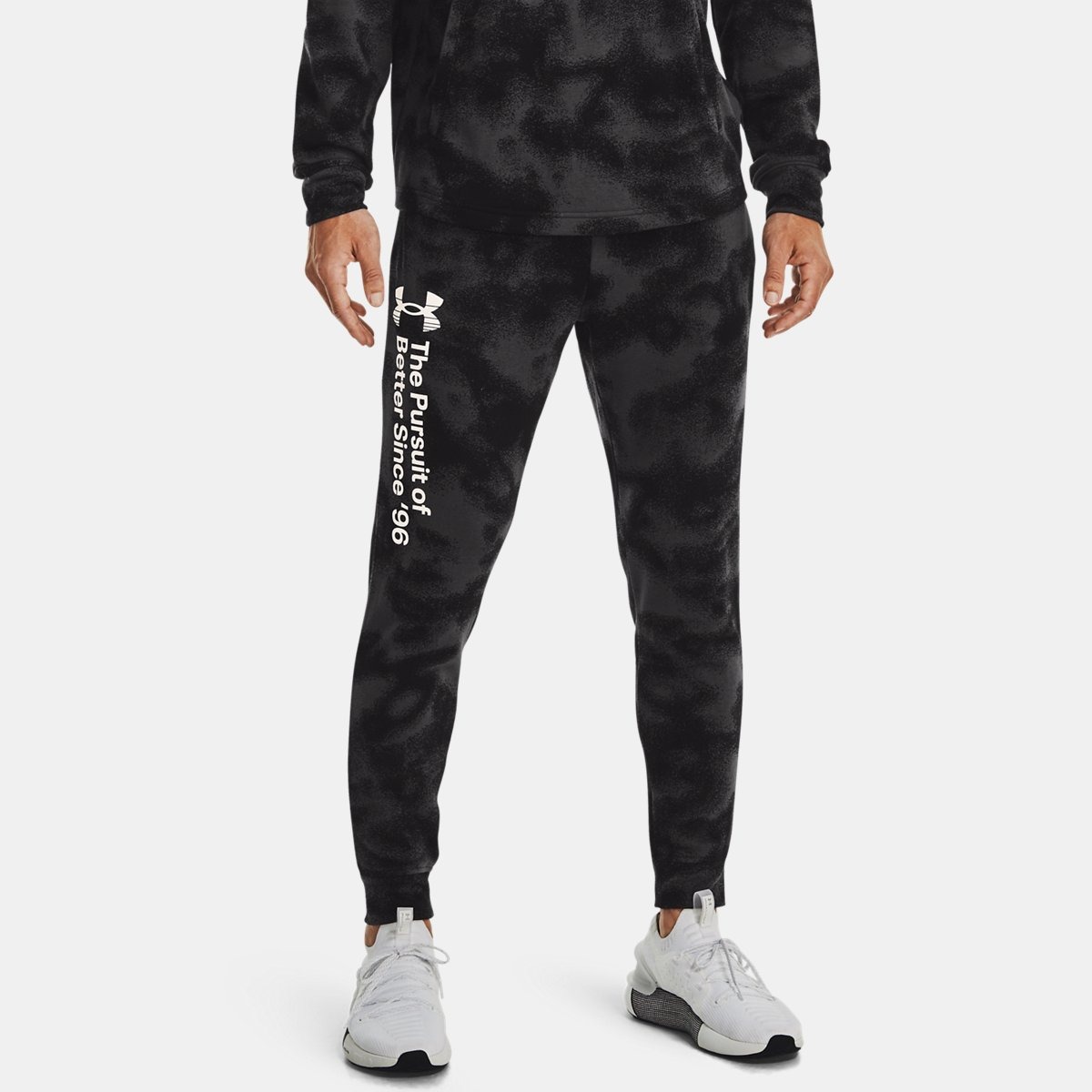 Joggers Black for Men from Under Armour GOOFASH