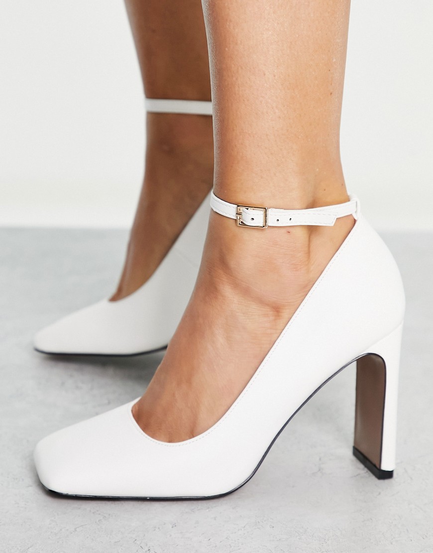 Lady High Heels in White - Asos GOOFASH