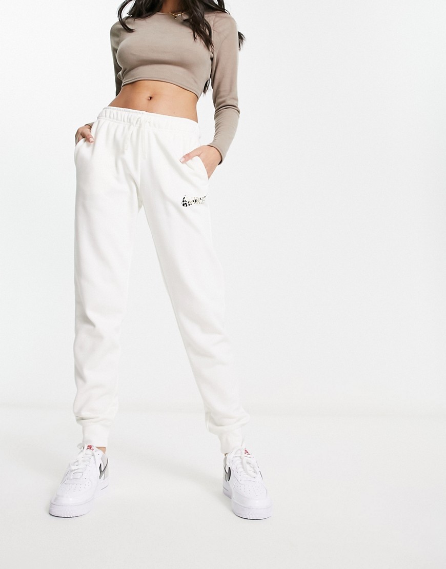 Lady Sweatpants in White Nike Asos GOOFASH