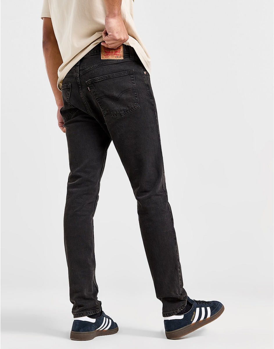 Levi's - Men Slim Jeans in Black by JD Sports GOOFASH