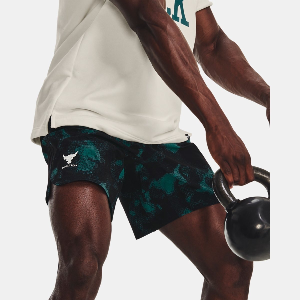 Man Shorts in Green by Under Armour GOOFASH