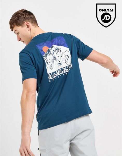 Man T-Shirt in Blue from JD Sports GOOFASH