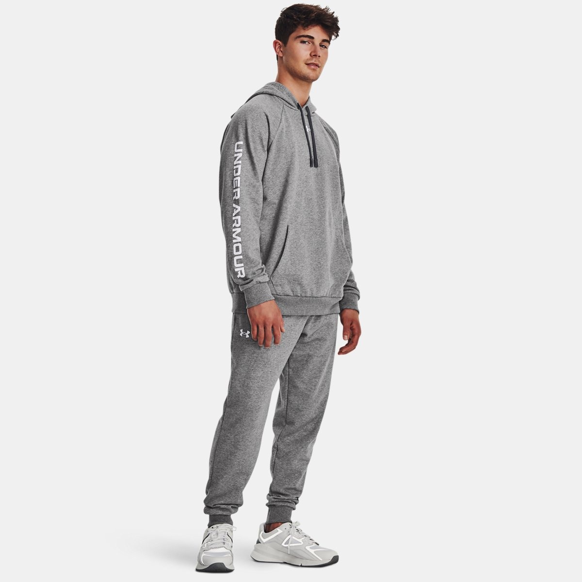 Mens Grey Suit at Under Armour GOOFASH