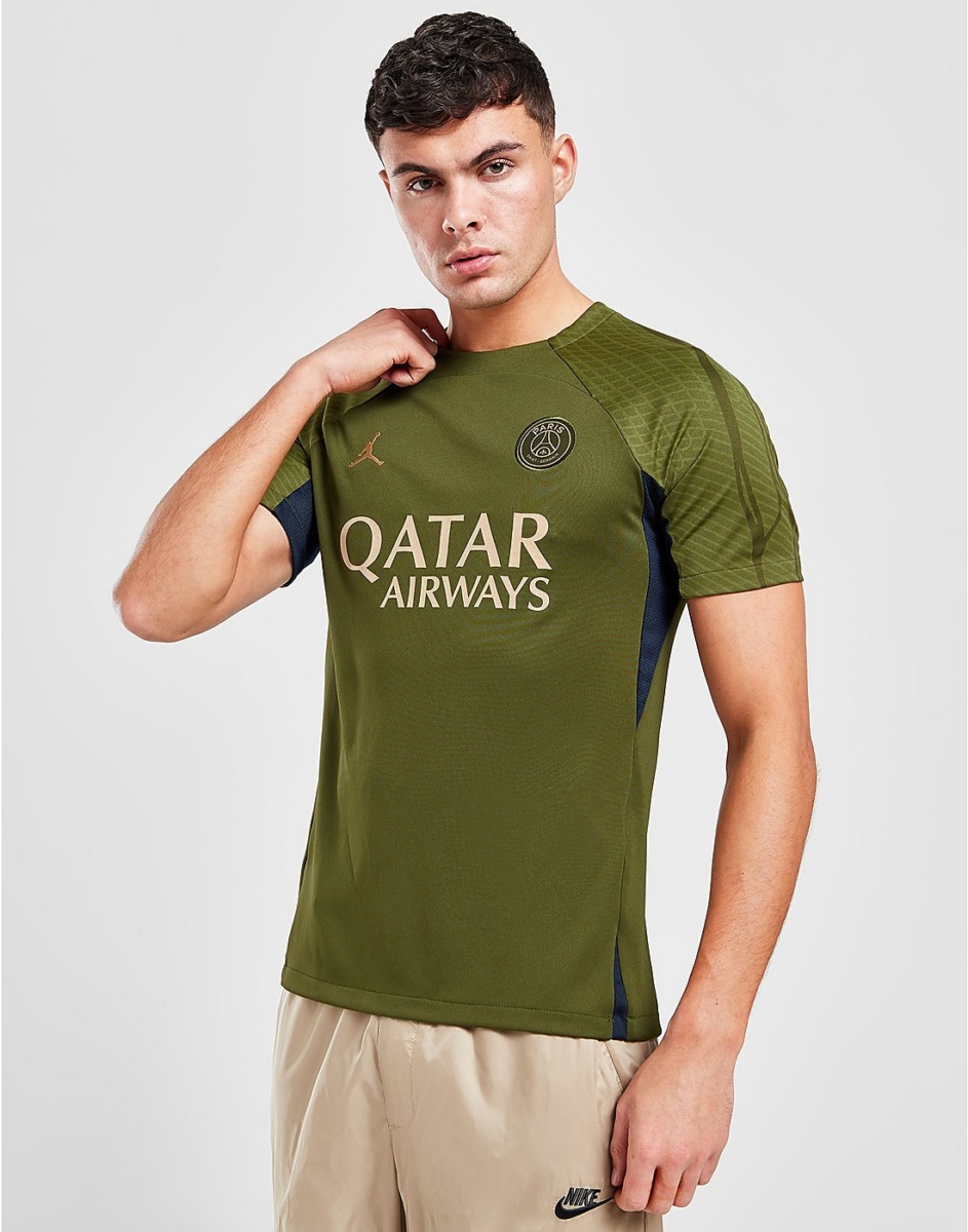 Mens Short Sleeve Shirt in Green from JD Sports GOOFASH