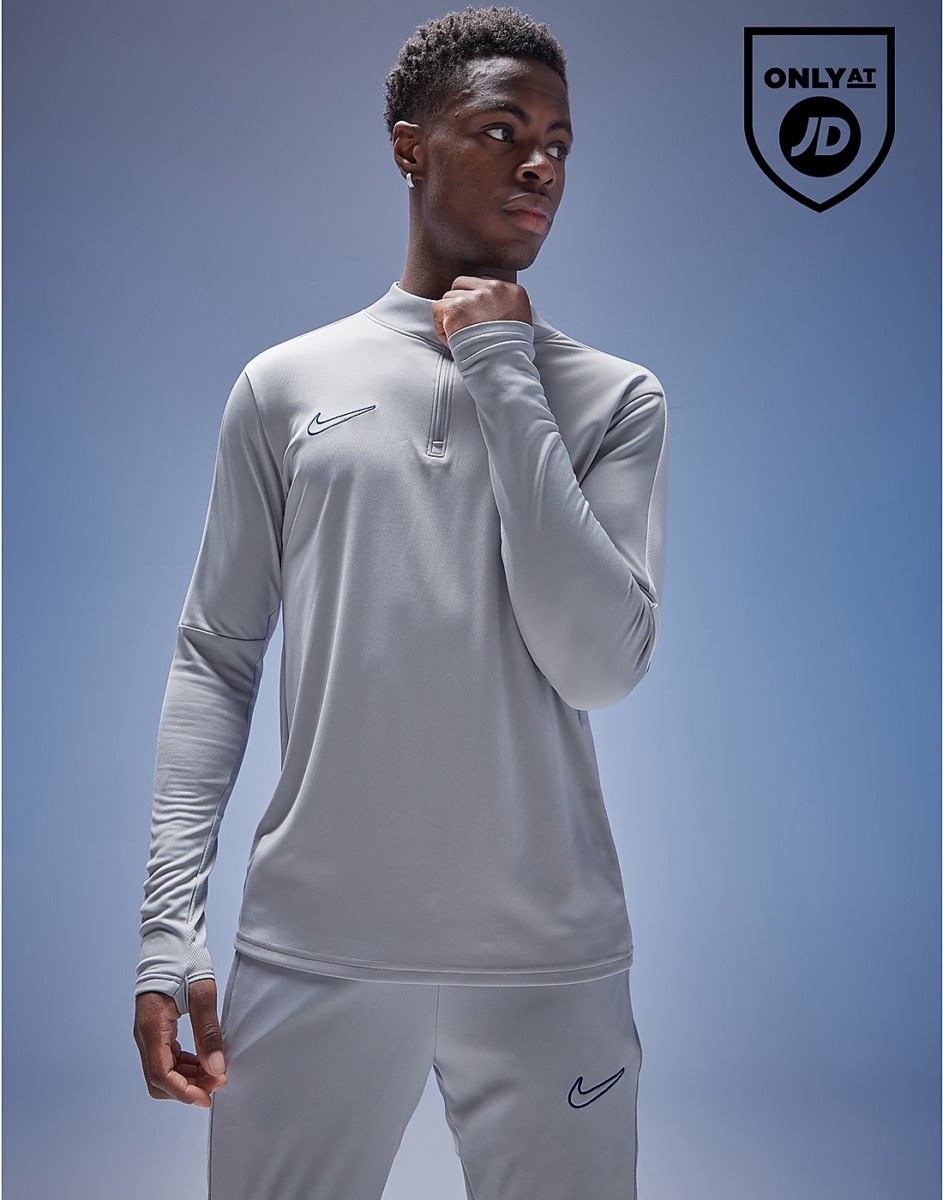 Nike - Gent Grey Jacket at JD Sports GOOFASH