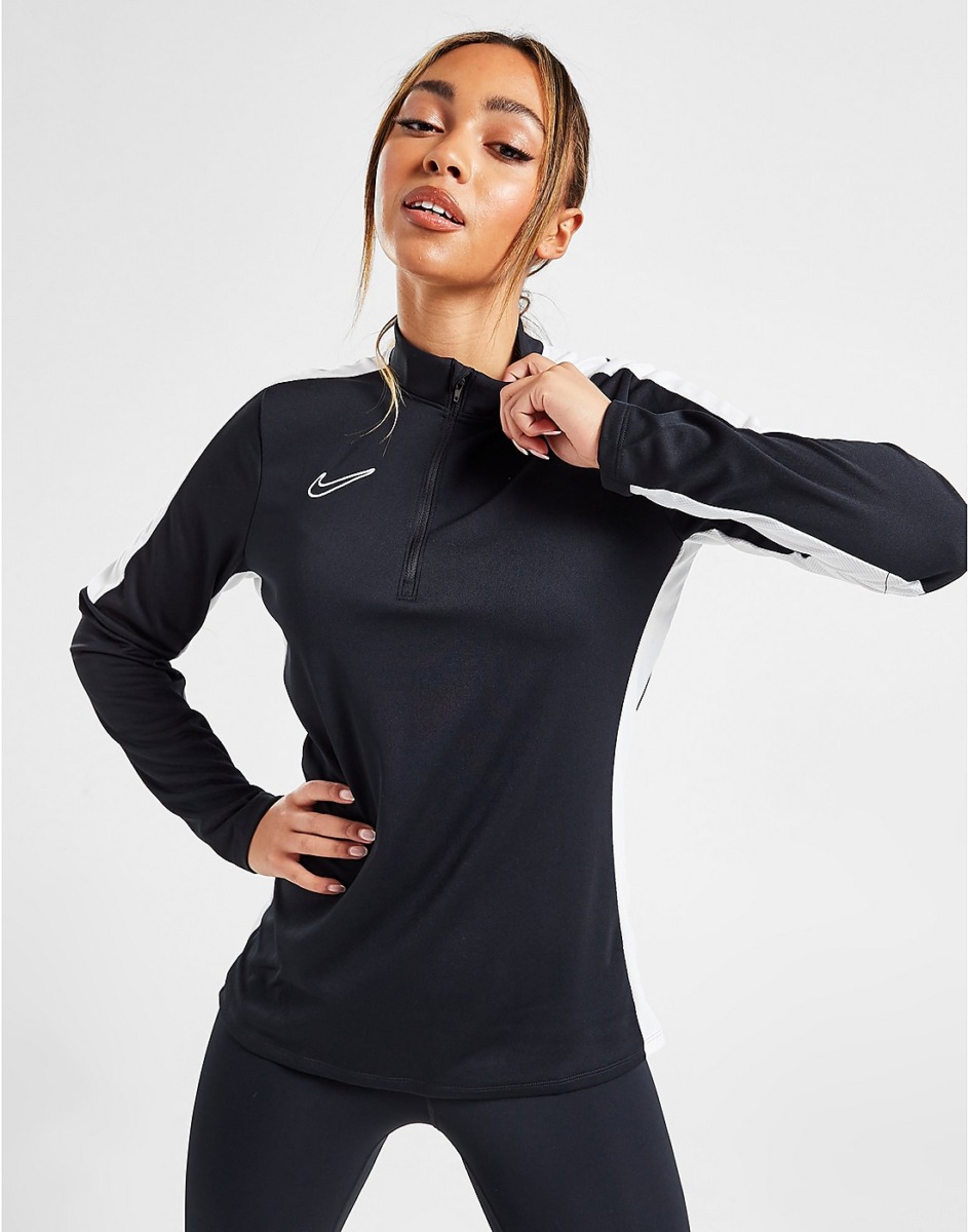 Nike Ladies Jacket Black by JD Sports GOOFASH