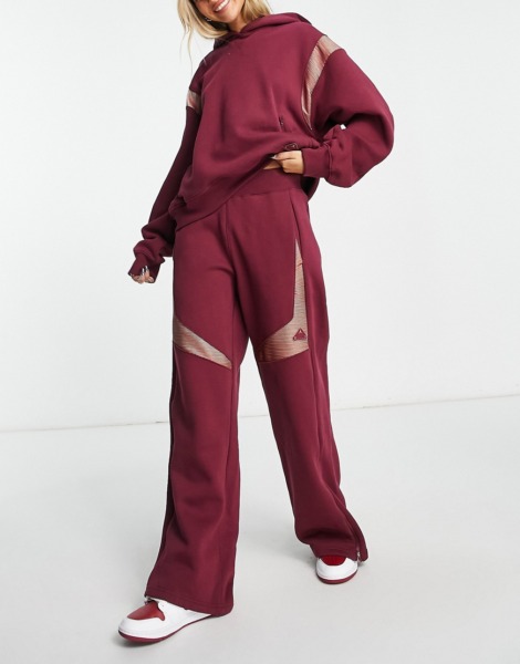 Nike - Sweatpants in Red for Woman at Asos GOOFASH