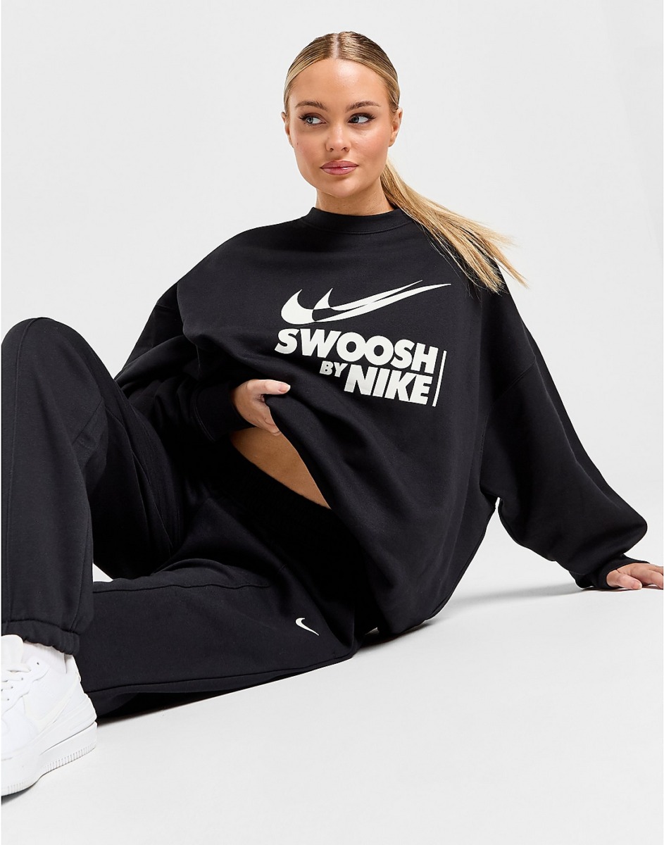 Nike Sweatshirt in Black JD Sports GOOFASH