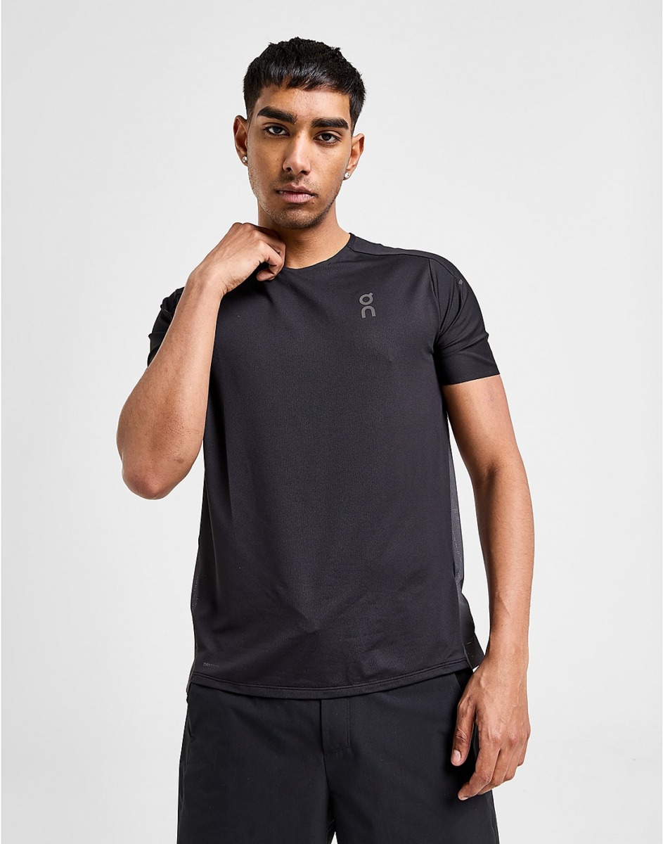 On Running Gents T-Shirt in Black at JD Sports GOOFASH