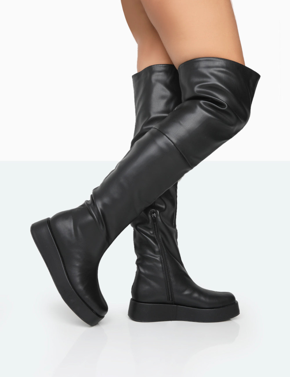 Overknee Boots in Black Public Desire Woman GOOFASH