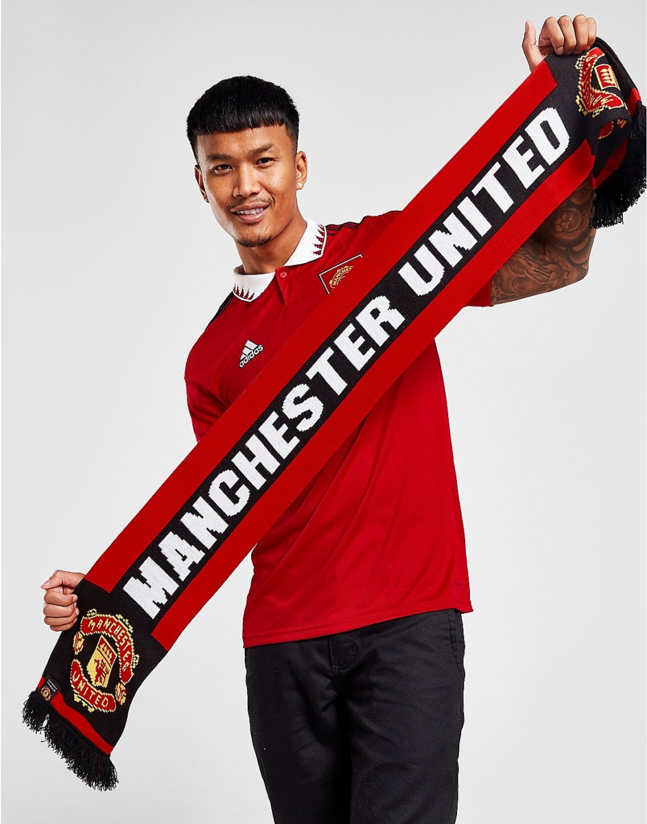 Red Scarf Official Team JD Sports GOOFASH