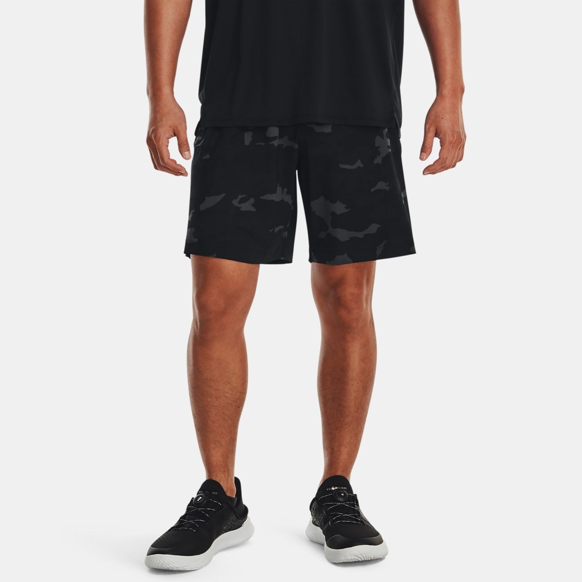 Shorts in Black for Man from Under Armour GOOFASH