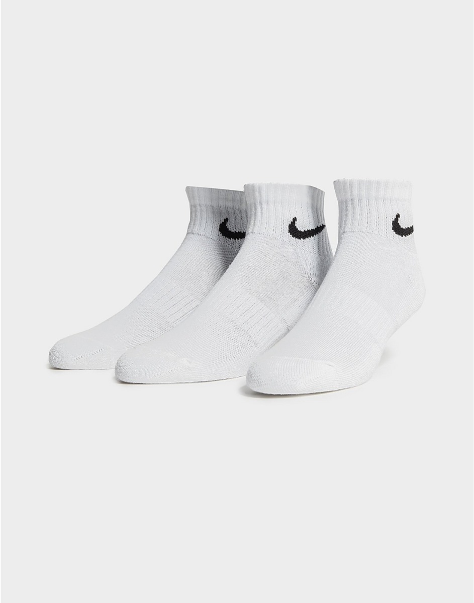Socks in White by JD Sports GOOFASH