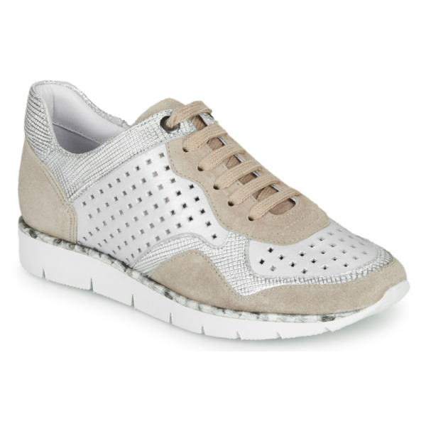 Spartoo - Lady Sneakers in White by Regard GOOFASH