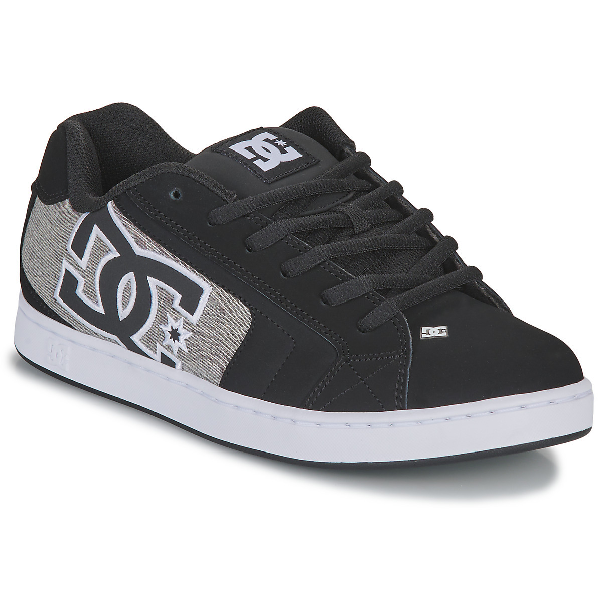 Spartoo Sneakers in Black by Dc Shoes GOOFASH