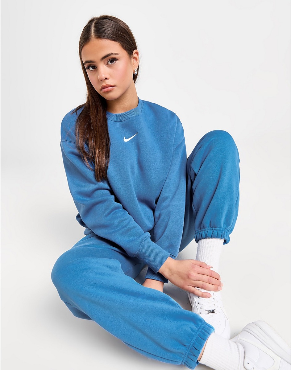 Sweatshirt in Blue Nike JD Sports GOOFASH