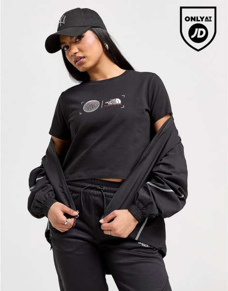 T-Shirt in Black The North Face JD Sports Woman GOOFASH