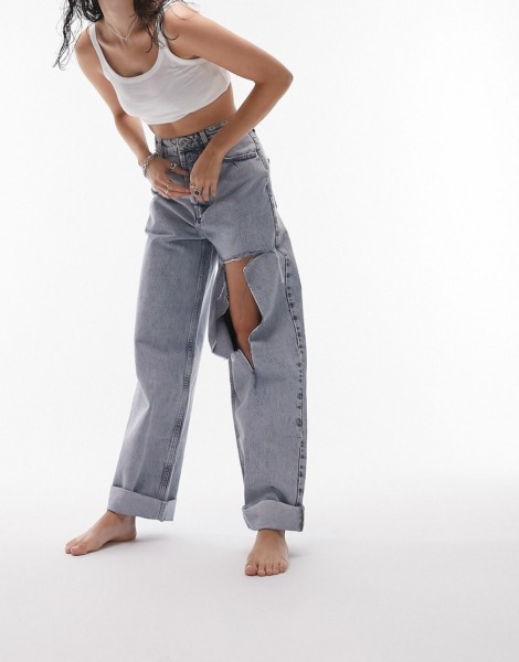 Topshop - Lady Mom Jeans in Blue at Asos GOOFASH