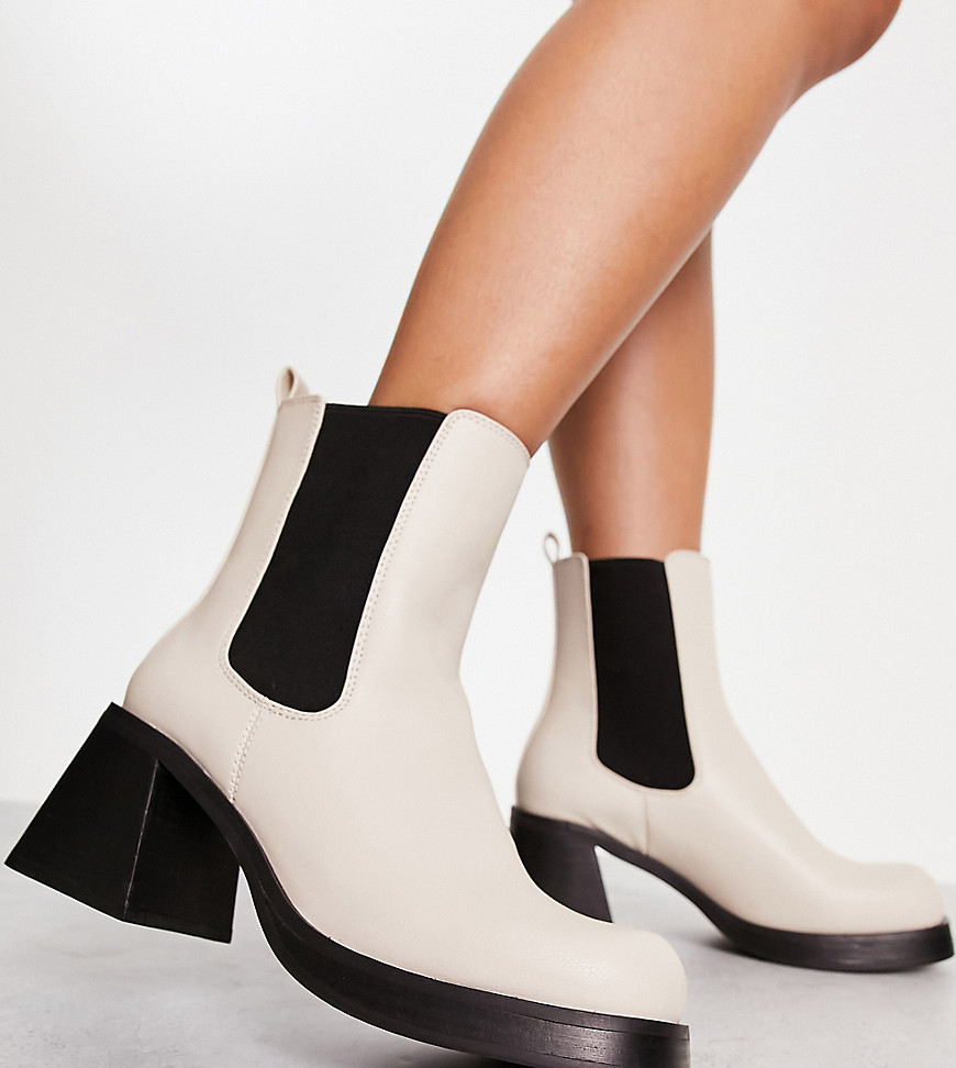 Topshop Women's White Chelsea Ankle Boots by Asos GOOFASH