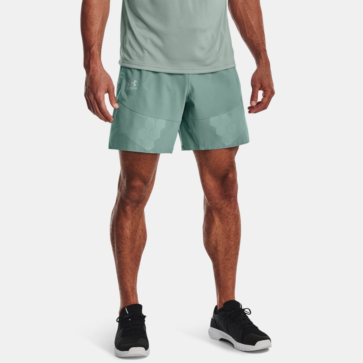 Under Armour - Green Shorts Man GOOFASH