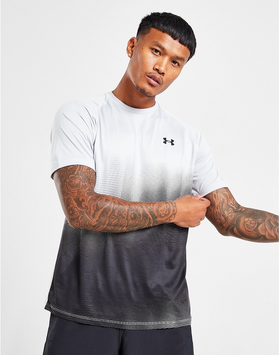 Under Armour Man T-Shirt in Grey at JD Sports GOOFASH