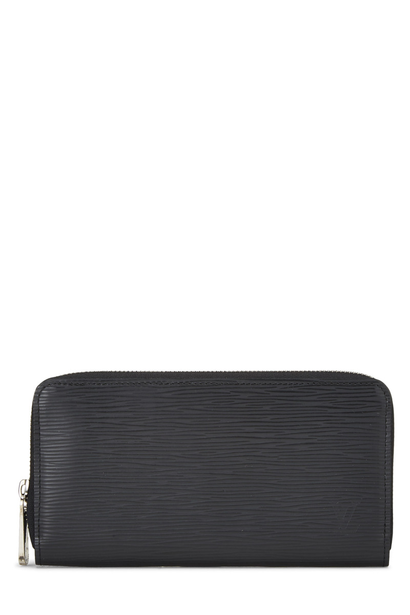 WGACA Ladies Wallet in Black from Louis Vuitton GOOFASH