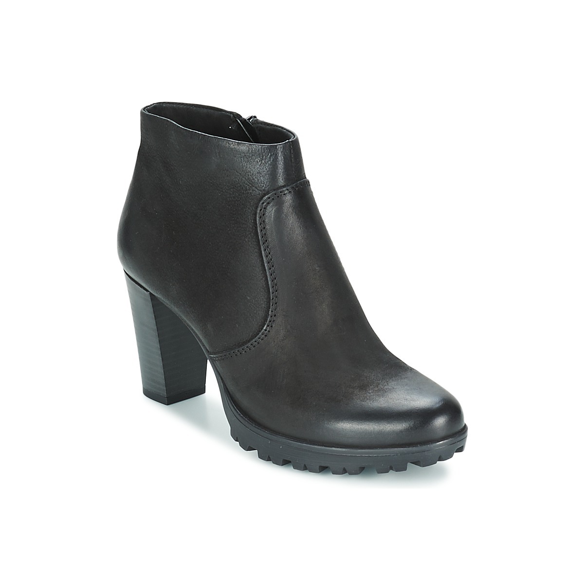 Woman Low Ankle Boots in Black from Spartoo GOOFASH